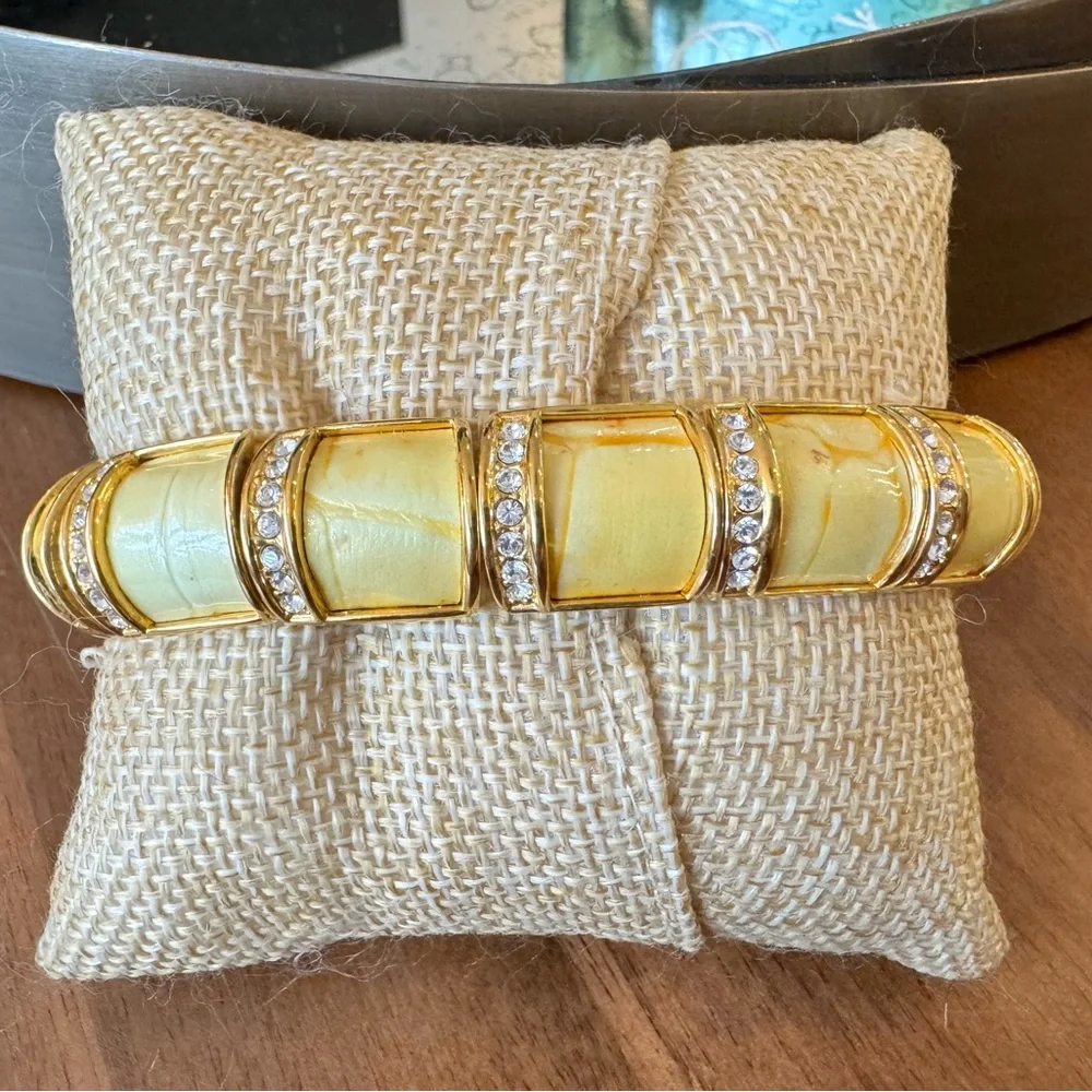 Joan Rivers Yellow Enameled Stretch Bracelet - Picture 4 of 8